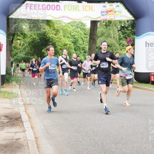 29.06.2025 - hella hamburg halbmarathon MichiJ http://msf.ph/oto/8340075 29.06.2025 10:39:53 Zwischen KM18-KM19 1257, 1657, 2111, 2540, 2595, 2814, 4837, 5020, 6164, 6198, 7475, 8955, 13301, 14198, 14286, 15427 meine-sportfotos.de
