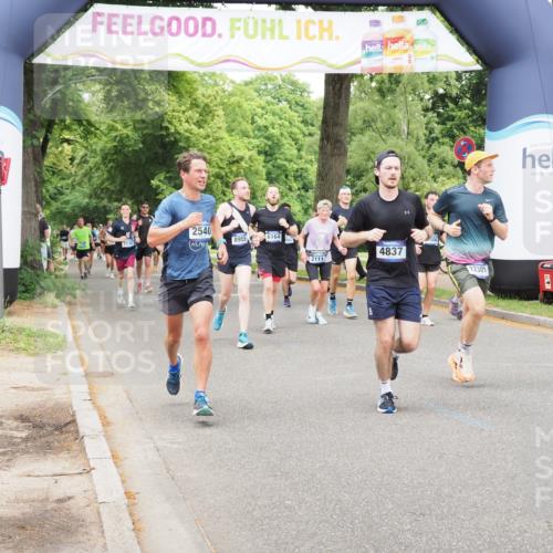 29.06.2025 - hella hamburg halbmarathon MichiJ http://msf.ph/oto/8340096 29.06.2025 10:39:53 Zwischen KM18-KM19 1257, 1657, 2111, 2540, 2595, 2814, 4837, 5020, 6164, 6198, 7475, 8955, 13301, 14198, 14286, 15427 meine-sportfotos.de