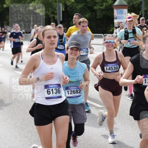 29.06.2025 - hella hamburg halbmarathon Jannik Wohlers http://msf.ph/oto/8340098 29.06.2025 10:41:44 Lombardsbrücke 1039, 1624, 1752, 2145, 2523, 2974, 3276, 3326, 3568, 4329, 4735, 4736, 4885, 5419, 5671, 6136, 6153, 6430, 6436, 6837, 6846, 6917, 7357, 8014, 8712, 8908, 9008, 9223, 9370, 10027, 10623, 10734, 11017, 11024, 11074, 11075, 11207, 11464, 11468, 11617, 11840, 11841, 12162, 12403, 12682, 12715, 12725, 12903, 12904, 13205, 13456, 13715, 14108, 14129, 14158, 14381, 14486, 14530, 15155, 15311, 16743, 17423, 18137 meine-sportfotos.de