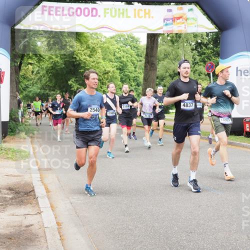 29.06.2025 - hella hamburg halbmarathon MichiJ http://msf.ph/oto/8340113 29.06.2025 10:39:53 Zwischen KM18-KM19 1257, 1657, 2111, 2540, 2595, 2814, 4837, 5020, 6164, 6198, 7475, 8955, 13301, 14198, 14286, 15427 meine-sportfotos.de