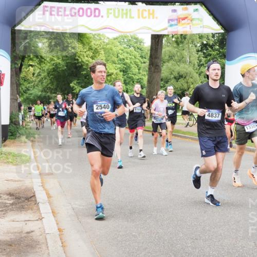 29.06.2025 - hella hamburg halbmarathon MichiJ http://msf.ph/oto/8340147 29.06.2025 10:39:54 Zwischen KM18-KM19 1257, 1657, 2111, 2540, 2595, 4837, 5020, 6164, 7130, 7475, 8447, 8955, 13047, 13301, 14198, 15275, 15427, 15506 meine-sportfotos.de