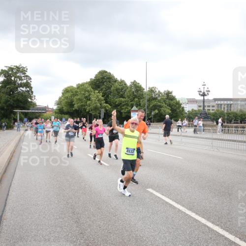 29.06.2025 - hella hamburg halbmarathon Jannik Wohlers http://msf.ph/oto/8340149 29.06.2025 10:55:33 Lombardsbrücke 1909, 2793, 3268, 4265, 4470, 4473, 4836, 4896, 5306, 5994, 6055, 6056, 6113, 6257, 6494, 6594, 7516, 7616, 7969, 8110, 8532, 8533, 9548, 9838, 9861, 9865, 10436, 10438, 10449, 10640, 11903, 11962, 11963, 12267, 13055, 13504, 13627, 14124, 14142, 14221, 14280, 14281, 14492, 15199, 15272, 15763, 15764, 16413, 16651, 16960, 17038, 17039, 17168, 18195, 18329 meine-sportfotos.de