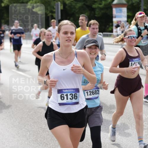 29.06.2025 - hella hamburg halbmarathon Jannik Wohlers http://msf.ph/oto/8340150 29.06.2025 10:41:44 Lombardsbrücke 1039, 1624, 1752, 2145, 2523, 2974, 3276, 3326, 3568, 4329, 4735, 4736, 4885, 5419, 5671, 6136, 6153, 6430, 6436, 6837, 6846, 6917, 7357, 8014, 8712, 8908, 9008, 9223, 9370, 10027, 10623, 10734, 11017, 11024, 11074, 11075, 11207, 11464, 11468, 11617, 11840, 11841, 12162, 12403, 12682, 12715, 12725, 12903, 12904, 13205, 13456, 13715, 14108, 14129, 14158, 14381, 14486, 14530, 15155, 15311, 16743, 17423, 18137 meine-sportfotos.de