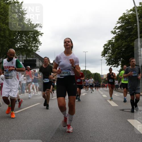 29.06.2025 - hella hamburg halbmarathon Yannick Fuchs http://msf.ph/oto/8340155 29.06.2025 10:52:07 20KM 1595, 1611, 1833, 2488, 2656, 2840, 2907, 3251, 3859, 4319, 4467, 4502, 4632, 4708, 4833, 5277, 5341, 5926, 6104, 6138, 6147, 6592, 6595, 7082, 7138, 7189, 7856, 8322, 8585, 9230, 9316, 9485, 10319, 10788, 11394, 11645, 12378, 12495, 12585, 12879, 13287, 13816, 13880, 14266, 14571, 15197, 15217, 15434, 15527, 16531, 17405, 17415, 17827, 18068, 18180, 18492, 18501, 18587, 18762, 18891 meine-sportfotos.de