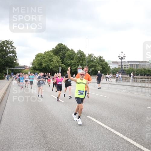 29.06.2025 - hella hamburg halbmarathon Jannik Wohlers http://msf.ph/oto/8340162 29.06.2025 10:55:33 Lombardsbrücke 1909, 2793, 3268, 4265, 4470, 4473, 4836, 4896, 5306, 5994, 6055, 6056, 6113, 6257, 6494, 6594, 7516, 7616, 7969, 8110, 8532, 8533, 9548, 9838, 9861, 9865, 10436, 10438, 10449, 10640, 11903, 11962, 11963, 12267, 13055, 13504, 13627, 14124, 14142, 14221, 14280, 14281, 14492, 15199, 15272, 15763, 15764, 16413, 16651, 16960, 17038, 17039, 17168, 18195, 18329 meine-sportfotos.de