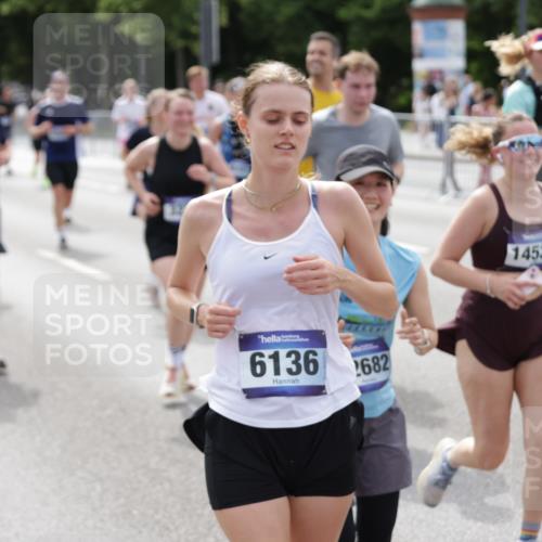 29.06.2025 - hella hamburg halbmarathon Jannik Wohlers http://msf.ph/oto/8340176 29.06.2025 10:41:44 Lombardsbrücke 1039, 1624, 1752, 2145, 2523, 2974, 3276, 3326, 3568, 4329, 4735, 4736, 4885, 5419, 5671, 6136, 6153, 6430, 6436, 6837, 6846, 6917, 7357, 8014, 8712, 8908, 9008, 9223, 9370, 10027, 10623, 10734, 11017, 11024, 11074, 11075, 11207, 11464, 11468, 11617, 11840, 11841, 12162, 12403, 12682, 12715, 12725, 12903, 12904, 13205, 13456, 13715, 14108, 14129, 14158, 14381, 14486, 14530, 15155, 15311, 16743, 17423, 18137 meine-sportfotos.de