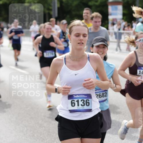 29.06.2025 - hella hamburg halbmarathon Jannik Wohlers http://msf.ph/oto/8340195 29.06.2025 10:41:44 Lombardsbrücke 1039, 1624, 1752, 2145, 2523, 2974, 3276, 3326, 3568, 4329, 4735, 4736, 4885, 5419, 5671, 6136, 6153, 6430, 6436, 6837, 6846, 6917, 7357, 8014, 8712, 8908, 9008, 9223, 9370, 10027, 10623, 10734, 11017, 11024, 11074, 11075, 11207, 11464, 11468, 11617, 11840, 11841, 12162, 12403, 12682, 12715, 12725, 12903, 12904, 13205, 13456, 13715, 14108, 14129, 14158, 14381, 14486, 14530, 15155, 15311, 16743, 17423, 18137 meine-sportfotos.de