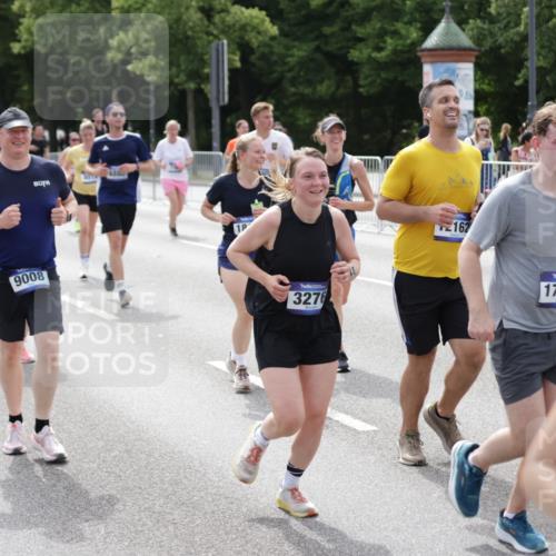 29.06.2025 - hella hamburg halbmarathon Jannik Wohlers http://msf.ph/oto/8340213 29.06.2025 10:41:45 Lombardsbrücke 1039, 1624, 1752, 2145, 2523, 2974, 3276, 3326, 3568, 4329, 4353, 4735, 4736, 4885, 5419, 5671, 6136, 6153, 6837, 6917, 7357, 8014, 8459, 8712, 8908, 9008, 9223, 9370, 10027, 10623, 10734, 10842, 11017, 11024, 11074, 11075, 11207, 11464, 11468, 11617, 11840, 11841, 12162, 12403, 12682, 12715, 12725, 12903, 12904, 13205, 13456, 13715, 13952, 13953, 14108, 14129, 14158, 14381, 14486, 14530, 14585, 15155, 15311, 16743, 17423, 18137 meine-sportfotos.de