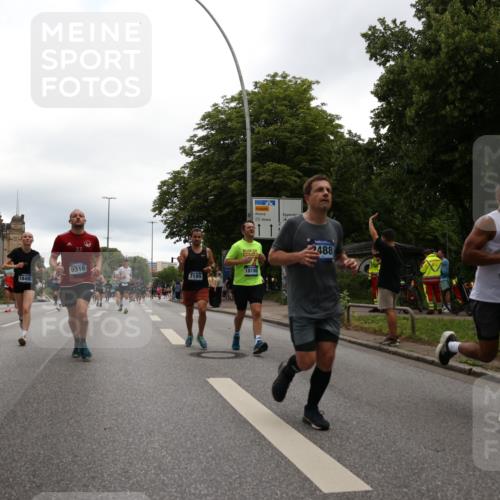 29.06.2025 - hella hamburg halbmarathon Yannick Fuchs http://msf.ph/oto/8340266 29.06.2025 10:52:08 20KM 1319, 1595, 1833, 2488, 2656, 2840, 2907, 3251, 3859, 4319, 4502, 4632, 4708, 4833, 5277, 5341, 5926, 6104, 6138, 6147, 6592, 6595, 7082, 7138, 7189, 7856, 8322, 8585, 9230, 9316, 9485, 10319, 10788, 11394, 11645, 12378, 12495, 12585, 12879, 13287, 13512, 13816, 13880, 14266, 14571, 15197, 15217, 15434, 15527, 16189, 16531, 17405, 17415, 17827, 18068, 18180, 18492, 18501, 18587, 18762, 18891 meine-sportfotos.de