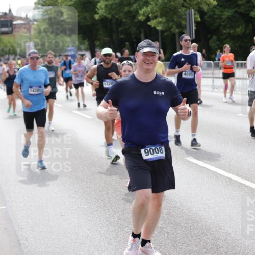 29.06.2025 - hella hamburg halbmarathon Jannik Wohlers http://msf.ph/oto/8340338 29.06.2025 10:41:46 Lombardsbrücke 1039, 1624, 1752, 2145, 2523, 2974, 3276, 3326, 3568, 4329, 4353, 4735, 4736, 4885, 5419, 5671, 6136, 6153, 6837, 6917, 7357, 8014, 8459, 8712, 8908, 9008, 9223, 9370, 10027, 10734, 10842, 11024, 11074, 11075, 11207, 11464, 11468, 11840, 11841, 12162, 12403, 12682, 12725, 12854, 12903, 12904, 13205, 13456, 13715, 13952, 13953, 14108, 14129, 14158, 14328, 14381, 14486, 14530, 14585, 15155, 15311, 16743, 17423, 18137 meine-sportfotos.de