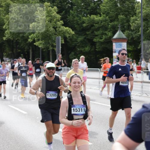 29.06.2025 - hella hamburg halbmarathon Jannik Wohlers http://msf.ph/oto/8340369 29.06.2025 10:41:47 Lombardsbrücke 1039, 1624, 1752, 2145, 2523, 2974, 3276, 3326, 3568, 4329, 4353, 4735, 4736, 4885, 5419, 5671, 6136, 6153, 6828, 6837, 6917, 7357, 8014, 8459, 8712, 9008, 9223, 9370, 10027, 10734, 10842, 11074, 11075, 11207, 11464, 11468, 11840, 11841, 12162, 12403, 12682, 12725, 12854, 12903, 12904, 13205, 13456, 13715, 13952, 13953, 14108, 14129, 14158, 14328, 14381, 14486, 14530, 14585, 15155, 15311, 16743, 17423, 18137 meine-sportfotos.de