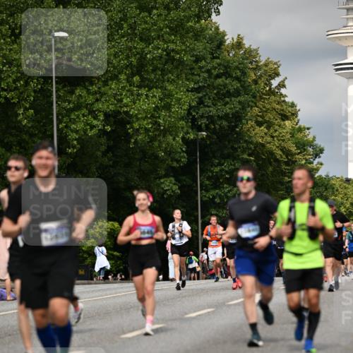 29.06.2025 - hella hamburg halbmarathon Dr. Thomas Lammeyer http://msf.ph/oto/8340422 29.06.2025 10:18:05 Kennedybrücke 1406, 1747, 2990, 3939, 4032, 4962, 5546, 5670, 5719, 6083, 6089, 7209, 7802, 7840, 7991, 8001, 8147, 8409, 8673, 9141, 9845, 9886, 10442, 10443, 11355 meine-sportfotos.de