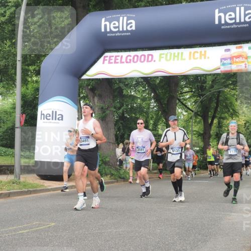 29.06.2025 - hella hamburg halbmarathon KatJ http://msf.ph/oto/8340436 29.06.2025 10:48:24 Zwischen KM18-KM19 1128, 2591, 5613, 8177 meine-sportfotos.de