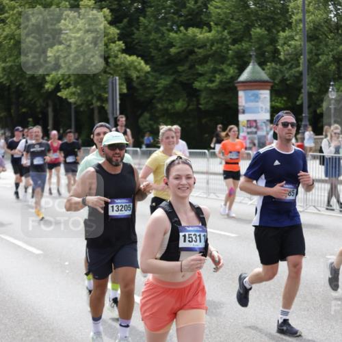 29.06.2025 - hella hamburg halbmarathon Jannik Wohlers http://msf.ph/oto/8340452 29.06.2025 10:41:47 Lombardsbrücke 1039, 1624, 1752, 2145, 2523, 2974, 3276, 3326, 3568, 4329, 4353, 4735, 4736, 4885, 5419, 5671, 6136, 6153, 6828, 6837, 6917, 7357, 8014, 8459, 8712, 9008, 9223, 9370, 10027, 10734, 10842, 11074, 11075, 11207, 11464, 11468, 11840, 11841, 12162, 12403, 12682, 12725, 12854, 12903, 12904, 13205, 13456, 13715, 13952, 13953, 14108, 14129, 14158, 14328, 14381, 14486, 14530, 14585, 15155, 15311, 16743, 17423, 18137 meine-sportfotos.de