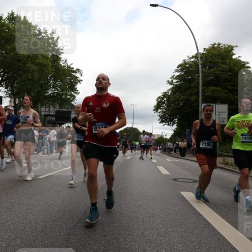 29.06.2025 - hella hamburg halbmarathon Yannick Fuchs http://msf.ph/oto/8340541 29.06.2025 10:52:09 20KM 1319, 1595, 1833, 2488, 2656, 2840, 2907, 3251, 3859, 4319, 4502, 4632, 4708, 4833, 5277, 5341, 5926, 6104, 6138, 6147, 6592, 6595, 7082, 7138, 7189, 7856, 8322, 8585, 9230, 9316, 9485, 10020, 10319, 10788, 11394, 11645, 11846, 12378, 12495, 12585, 12879, 13287, 13512, 13694, 13816, 13880, 14266, 14571, 15197, 15434, 15527, 16189, 16531, 17405, 17415, 17827, 18068, 18180, 18492, 18501, 18587, 18891 meine-sportfotos.de