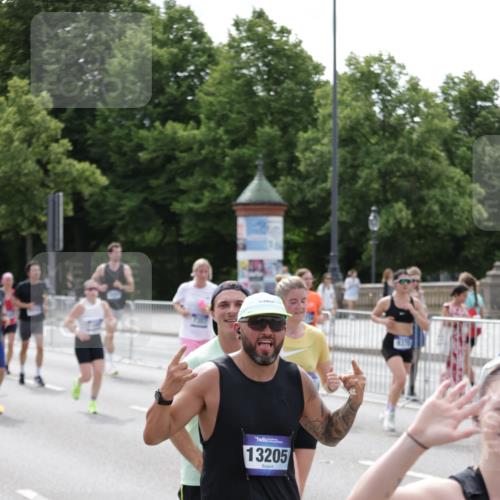 29.06.2025 - hella hamburg halbmarathon Jannik Wohlers http://msf.ph/oto/8340547 29.06.2025 10:41:48 Lombardsbrücke 1039, 1360, 1624, 1752, 2145, 2523, 2974, 3276, 3326, 3568, 4329, 4353, 4735, 4736, 4885, 4892, 5419, 5671, 6136, 6153, 6828, 6837, 6917, 7357, 8014, 8459, 8712, 9008, 9223, 9370, 10027, 10734, 10842, 11074, 11075, 11207, 11464, 11468, 11840, 11841, 12162, 12403, 12682, 12725, 12854, 12903, 12904, 13205, 13250, 13456, 13715, 13952, 13953, 14108, 14129, 14158, 14328, 14381, 14405, 14486, 14530, 14585, 15155, 15311, 16743, 17423, 18137 meine-sportfotos.de