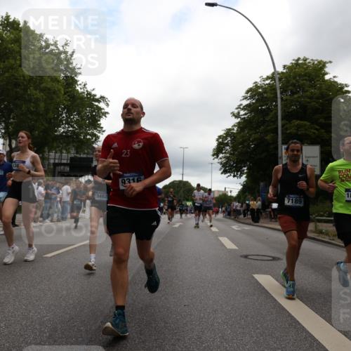 29.06.2025 - hella hamburg halbmarathon Yannick Fuchs http://msf.ph/oto/8340563 29.06.2025 10:52:09 20KM 1319, 1595, 1833, 2488, 2656, 2840, 2907, 3251, 3859, 4319, 4502, 4632, 4708, 4833, 5277, 5341, 5926, 6104, 6138, 6147, 6592, 6595, 7082, 7138, 7189, 7856, 8322, 8585, 9230, 9316, 9485, 10020, 10319, 10788, 11394, 11645, 11846, 12378, 12495, 12585, 12879, 13287, 13512, 13694, 13816, 13880, 14266, 14571, 15197, 15434, 15527, 16189, 16531, 17405, 17415, 17827, 18068, 18180, 18492, 18501, 18587, 18891 meine-sportfotos.de