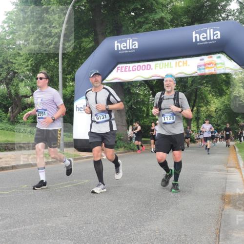 29.06.2025 - hella hamburg halbmarathon KatJ http://msf.ph/oto/8340600 29.06.2025 10:48:26 Zwischen KM18-KM19 1128, 2591 meine-sportfotos.de