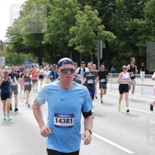 29.06.2025 - hella hamburg halbmarathon Jannik Wohlers http://msf.ph/oto/8340613 29.06.2025 10:41:49 Lombardsbrücke 1039, 1150, 1360, 1624, 1752, 2145, 2523, 2974, 3276, 3326, 3568, 4329, 4353, 4735, 4736, 4885, 4891, 4892, 5419, 5671, 6136, 6828, 6837, 6917, 7357, 7557, 8014, 8459, 8712, 9008, 9223, 9370, 10027, 10734, 10842, 11074, 11075, 11464, 11468, 11840, 11841, 12162, 12403, 12682, 12725, 12854, 12903, 12904, 13205, 13250, 13456, 13715, 13952, 13953, 14108, 14129, 14158, 14328, 14381, 14405, 14486, 14530, 14585, 15155, 15311, 16743, 17423 meine-sportfotos.de