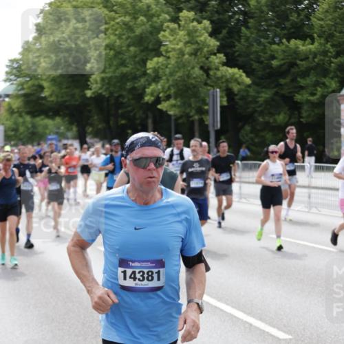 29.06.2025 - hella hamburg halbmarathon Jannik Wohlers http://msf.ph/oto/8340629 29.06.2025 10:41:49 Lombardsbrücke 1039, 1150, 1360, 1624, 1752, 2145, 2523, 2974, 3276, 3326, 3568, 4329, 4353, 4735, 4736, 4885, 4891, 4892, 5419, 5671, 6136, 6828, 6837, 6917, 7357, 7557, 8014, 8459, 8712, 9008, 9223, 9370, 10027, 10734, 10842, 11074, 11075, 11464, 11468, 11840, 11841, 12162, 12403, 12682, 12725, 12854, 12903, 12904, 13205, 13250, 13456, 13715, 13952, 13953, 14108, 14129, 14158, 14328, 14381, 14405, 14486, 14530, 14585, 15155, 15311, 16743, 17423 meine-sportfotos.de