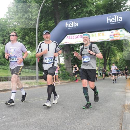 29.06.2025 - hella hamburg halbmarathon KatJ http://msf.ph/oto/8340630 29.06.2025 10:48:26 Zwischen KM18-KM19 1128, 2591 meine-sportfotos.de