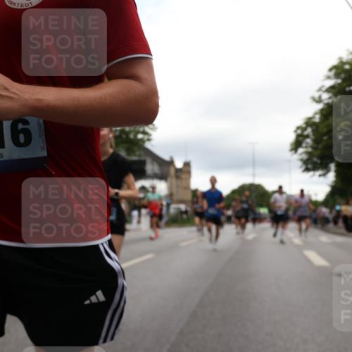 29.06.2025 - hella hamburg halbmarathon Yannick Fuchs http://msf.ph/oto/8340632 29.06.2025 10:52:10 20KM 1319, 1595, 1833, 2250, 2488, 2656, 2840, 2907, 3251, 3859, 4319, 4502, 4632, 4708, 5277, 5341, 5926, 6104, 6138, 6147, 6592, 6595, 7082, 7138, 7189, 7856, 8322, 8585, 9230, 9316, 9485, 10020, 10319, 10788, 11394, 11645, 11846, 12378, 12495, 12585, 12879, 13287, 13512, 13694, 13816, 13880, 14266, 14571, 15197, 15434, 15527, 16189, 16531, 17405, 17415, 17531, 17827, 18068, 18180, 18492, 18501, 18587, 18727, 18891 meine-sportfotos.de