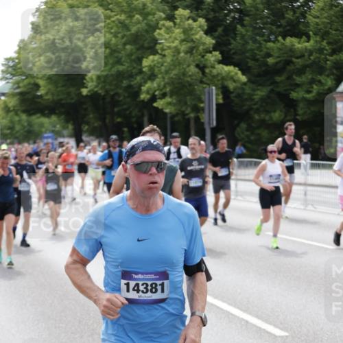 29.06.2025 - hella hamburg halbmarathon Jannik Wohlers http://msf.ph/oto/8340647 29.06.2025 10:41:49 Lombardsbrücke 1039, 1150, 1360, 1624, 1752, 2145, 2523, 2974, 3276, 3326, 3568, 4329, 4353, 4735, 4736, 4885, 4891, 4892, 5419, 5671, 6136, 6828, 6837, 6917, 7357, 7557, 8014, 8459, 8712, 9008, 9223, 9370, 10027, 10734, 10842, 11074, 11075, 11464, 11468, 11840, 11841, 12162, 12403, 12682, 12725, 12854, 12903, 12904, 13205, 13250, 13456, 13715, 13952, 13953, 14108, 14129, 14158, 14328, 14381, 14405, 14486, 14530, 14585, 15155, 15311, 16743, 17423 meine-sportfotos.de