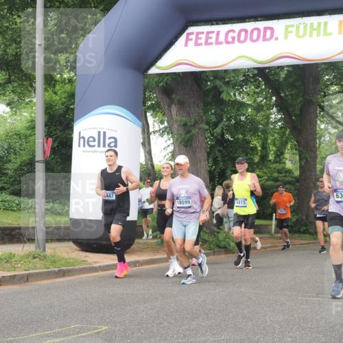 29.06.2025 - hella hamburg halbmarathon KatJ http://msf.ph/oto/8340737 29.06.2025 10:48:29 Zwischen KM18-KM19 1128, 2591, 6391, 6415, 8068 meine-sportfotos.de