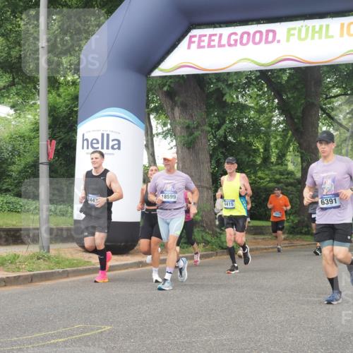 29.06.2025 - hella hamburg halbmarathon KatJ http://msf.ph/oto/8340789 29.06.2025 10:48:29 Zwischen KM18-KM19 1128, 2591, 6391, 6415, 8068 meine-sportfotos.de