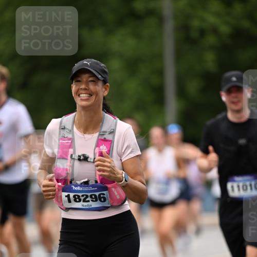 29.06.2025 - hella hamburg halbmarathon Dr. Thomas Lammeyer http://msf.ph/oto/8340794 29.06.2025 10:40:17 Kennedybrücke 1036, 1102, 1183, 1284, 1336, 1717, 2352, 2588, 2827, 3243, 3741, 3990, 4413, 4902, 4937, 5012, 5240, 5531, 6021, 6381, 6845, 6896, 7111, 7275, 7927, 8356, 8947, 10047, 10119, 10336, 10341, 10567, 11010, 11187, 11198 meine-sportfotos.de
