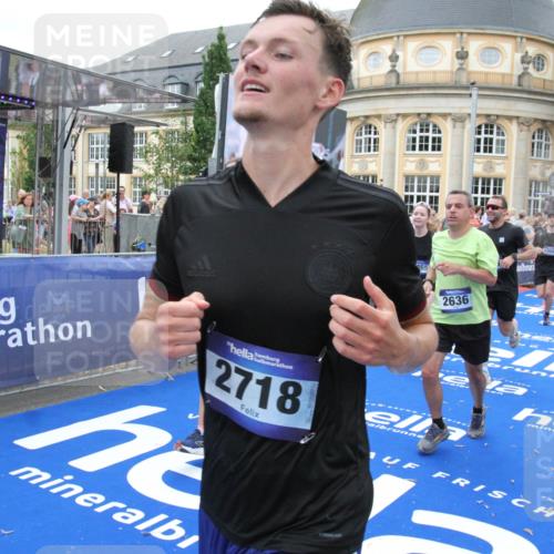 29.06.2025 - hella hamburg halbmarathon Michael Strokosch http://msf.ph/oto/8340849 29.06.2025 10:51:25 Ziel 1817, 2364, 2411, 2636, 2718, 2946, 4814, 5820, 6657, 6776, 8316, 8989, 9214, 9656, 10480, 10667, 11124, 11422, 12016, 13047, 14865, 14994, 15950, 16357, 18019, 18489 meine-sportfotos.de