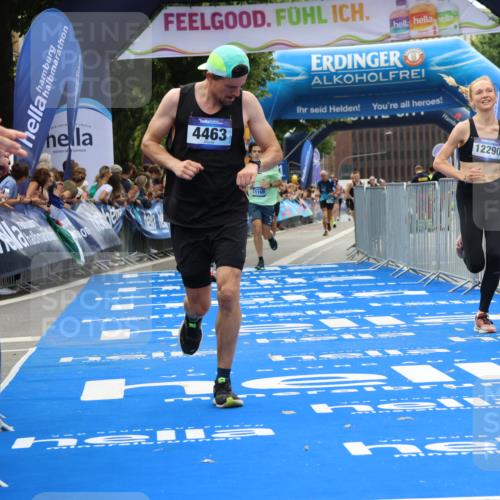 29.06.2025 - hella hamburg halbmarathon Strokosch-Dieckow http://msf.ph/oto/8340921 29.06.2025 10:32:54 Ziel 4463, 4749, 6358, 10453, 11169, 12290, 13686, 16425, 18679, 18687, 19059 meine-sportfotos.de