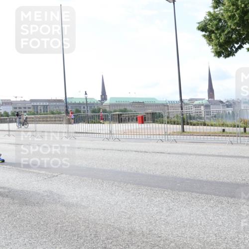29.06.2025 - hella hamburg halbmarathon Lena Gebhardt http://msf.ph/oto/8340987 29.06.2025 10:13:27 Lombardsbrücke 13331, 17474, 1007, 1747, 1859, 2055, 2359, 2721, 2904, 2961, 2987, 3218, 3360, 3728, 3729, 4187, 4795, 4950, 5232, 5546, 5631, 6026, 6489, 6717, 6724, 7346, 7446, 7447, 7460, 7873, 7913, 8279, 8398, 8405, 8913, 9128, 9141, 9527, 9612, 9631, 10977, 12313, 12492, 12797, 12928, 12929, 13331, 13928, 14404, 15663, 15922, 16030, 16255, 16437, 16491, 17472, 17474, 17699, 17988, 18048, 18222, 18231, 18320, 18732 meine-sportfotos.de