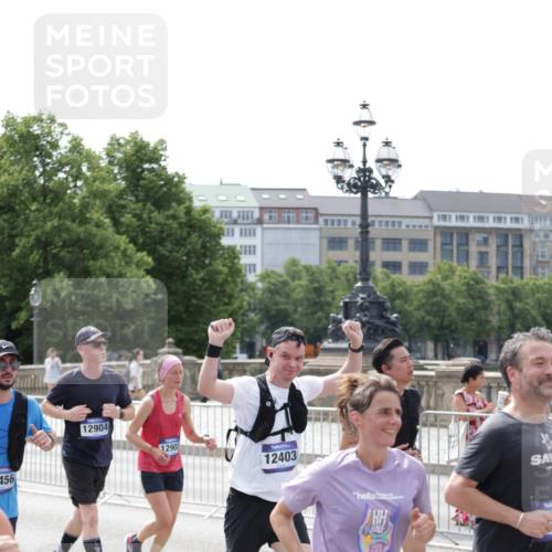 29.06.2025 - hella hamburg halbmarathon Jannik Wohlers http://msf.ph/oto/8340989 29.06.2025 10:41:53 Lombardsbrücke 1150, 1360, 1624, 1752, 1929, 1957, 2069, 2523, 2974, 3276, 3605, 4329, 4353, 4885, 4891, 4892, 5419, 5671, 5810, 6828, 6837, 6917, 7260, 7357, 7557, 7666, 8014, 8459, 8525, 8526, 8712, 9008, 9370, 10027, 10532, 10734, 10842, 10899, 11074, 11075, 11463, 11464, 11468, 11550, 11677, 11840, 11841, 12162, 12403, 12682, 12725, 12854, 12903, 12904, 13205, 13250, 13406, 13456, 13952, 13953, 14108, 14328, 14381, 14405, 14426, 14530, 14585, 15004, 15155, 15311, 15912, 16352 meine-sportfotos.de