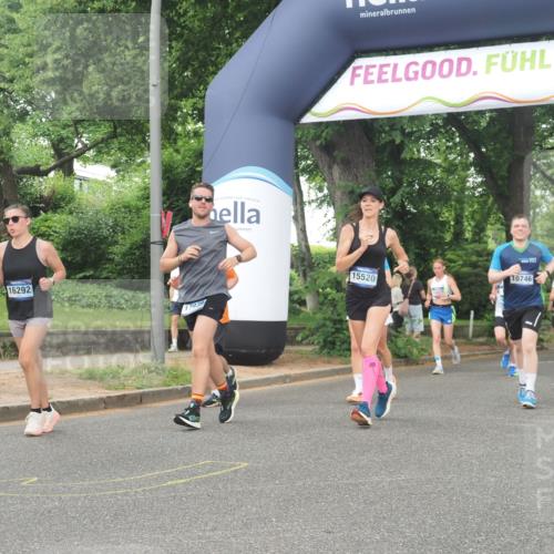 29.06.2025 - hella hamburg halbmarathon KatJ http://msf.ph/oto/8341012 29.06.2025 10:48:33 Zwischen KM18-KM19 1135, 2447, 6391, 6414, 6415, 8068, 8364 meine-sportfotos.de