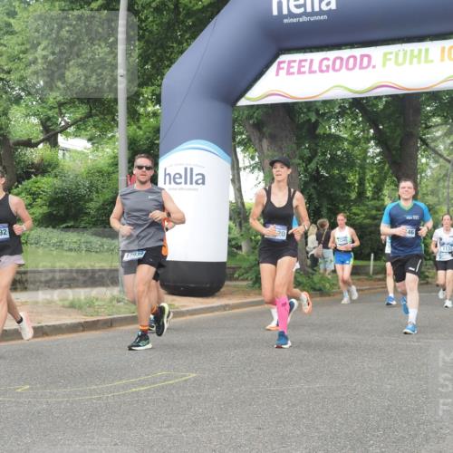 29.06.2025 - hella hamburg halbmarathon KatJ http://msf.ph/oto/8341033 29.06.2025 10:48:33 Zwischen KM18-KM19 1135, 2447, 6391, 6414, 6415, 8068, 8364 meine-sportfotos.de