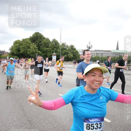 29.06.2025 - hella hamburg halbmarathon Jannik Wohlers http://msf.ph/oto/8341088 29.06.2025 10:55:41 Lombardsbrücke 1738, 1909, 2095, 2793, 3257, 3268, 4265, 4354, 4473, 4836, 5306, 5580, 5994, 6056, 6494, 6968, 7025, 7028, 7516, 7616, 8005, 8305, 8533, 9435, 9606, 9838, 10640, 10740, 10784, 10987, 11862, 11863, 12267, 12551, 13055, 13395, 13405, 13627, 14124, 14142, 14221, 14280, 14281, 14492, 15103, 15173, 15199, 15272, 15696, 15699, 15763, 15764, 16413, 16655, 16960, 17038, 17039, 17398, 18195, 18329, 18349, 19228 meine-sportfotos.de