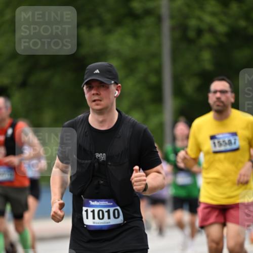 29.06.2025 - hella hamburg halbmarathon Dr. Thomas Lammeyer http://msf.ph/oto/8341107 29.06.2025 10:40:18 Kennedybrücke 1036, 1102, 1183, 1284, 1336, 1717, 2352, 2588, 2827, 3243, 3741, 3990, 4413, 4902, 4937, 5012, 5240, 5531, 6021, 6381, 6845, 6896, 7111, 7275, 7927, 8356, 8947, 10047, 10119, 10336, 10341, 10567, 11010, 11187, 11198 meine-sportfotos.de