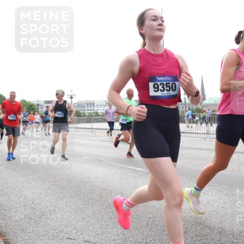 29.06.2025 - hella hamburg halbmarathon Lena Gebhardt http://msf.ph/oto/8341114 29.06.2025 10:38:16 Lombardsbrücke 16360, 15876, 16658, 1812, 7552, 9350, 1196, 1394, 1457, 1578, 1596, 1721, 1742, 1791, 1799, 1901, 1966, 1985, 2113, 2151, 2498, 2786, 3010, 3094, 3095, 3242, 3246, 3286, 3338, 3635, 3636, 3716, 3777, 3841, 3880, 4139, 4155, 4159, 4414, 4883, 4921, 5085, 5089, 5139, 5155, 5300, 5617, 5684, 5713, 5735, 6199, 6200, 6362, 6697, 6751, 6930, 7117, 7118, 7165, 7244, 7371, 7552, 7561, 7629, 7692, 7696, 7868, 7914, 8985, 10836, 11087, 11543 meine-sportfotos.de