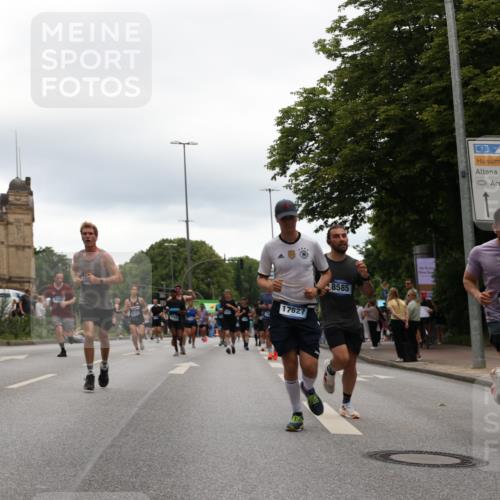29.06.2025 - hella hamburg halbmarathon Yannick Fuchs http://msf.ph/oto/8341174 29.06.2025 10:52:12 20KM 1319, 1595, 1833, 2250, 2488, 2656, 2840, 2907, 3251, 3859, 4319, 4502, 4550, 4632, 4708, 4767, 5277, 5341, 5675, 5926, 6104, 6138, 6147, 6592, 6595, 7082, 7138, 7189, 7856, 8322, 8585, 9230, 9316, 10020, 10319, 10703, 10788, 11394, 11645, 11846, 12378, 12495, 12585, 12879, 13287, 13512, 13694, 13816, 13880, 14266, 14571, 15197, 15434, 15527, 16189, 16531, 17405, 17415, 17531, 17827, 18068, 18180, 18492, 18501, 18587, 18727 meine-sportfotos.de