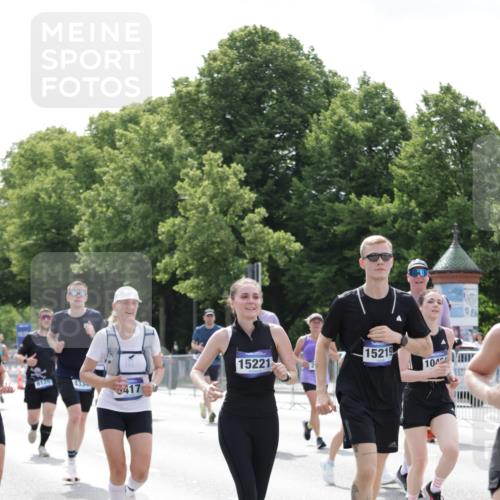 29.06.2025 - hella hamburg halbmarathon Jannik Wohlers http://msf.ph/oto/8341244 29.06.2025 10:42:14 Lombardsbrücke 1656, 1994, 2069, 2134, 2401, 2538, 2580, 2940, 2941, 3874, 4092, 4334, 4778, 5403, 5417, 6120, 6764, 7040, 7513, 8525, 8526, 8529, 8816, 9980, 10454, 10697, 10872, 10899, 12441, 12684, 13241, 13776, 14042, 14084, 14126, 14170, 14426, 14468, 14556, 14636, 14769, 15004, 15168, 15190, 15219, 15221, 15820, 15977, 16215, 16612, 16892 meine-sportfotos.de