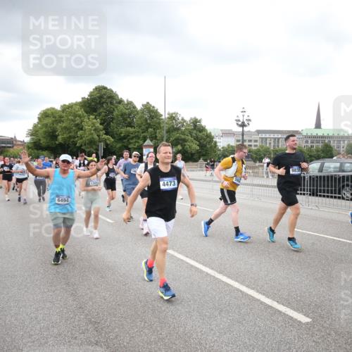29.06.2025 - hella hamburg halbmarathon Jannik Wohlers http://msf.ph/oto/8341328 29.06.2025 10:55:41 Lombardsbrücke 1738, 1909, 2095, 2793, 3257, 3268, 4265, 4354, 4473, 4836, 5306, 5580, 5994, 6056, 6494, 6968, 7025, 7028, 7516, 7616, 8005, 8305, 8533, 9435, 9606, 9838, 10640, 10740, 10784, 10987, 11862, 11863, 12267, 12551, 13055, 13395, 13405, 13627, 14124, 14142, 14221, 14280, 14281, 14492, 15103, 15173, 15199, 15272, 15696, 15699, 15763, 15764, 16413, 16655, 16960, 17038, 17039, 17398, 18195, 18329, 18349, 19228 meine-sportfotos.de