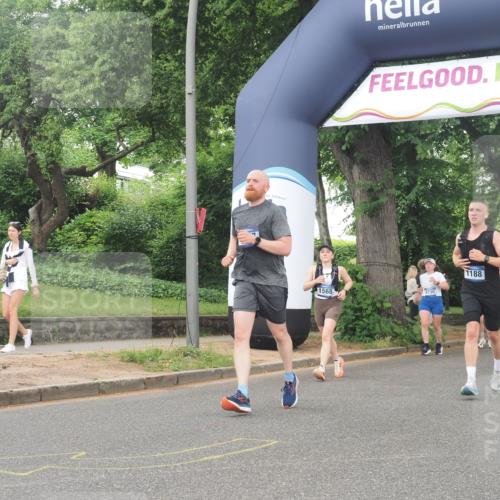29.06.2025 - hella hamburg halbmarathon KatJ http://msf.ph/oto/8341422 29.06.2025 10:48:39 Zwischen KM18-KM19 1135, 1138, 1188, 1568, 5547, 6414, 8364 meine-sportfotos.de