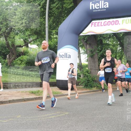 29.06.2025 - hella hamburg halbmarathon KatJ http://msf.ph/oto/8341452 29.06.2025 10:48:39 Zwischen KM18-KM19 1135, 1138, 1188, 1568, 5547, 6414, 8364 meine-sportfotos.de