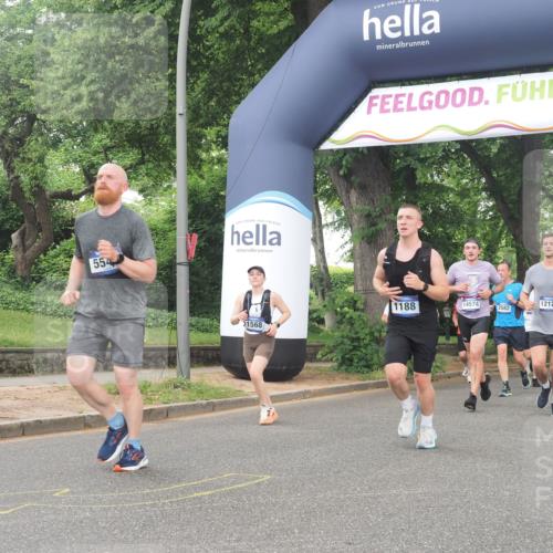 29.06.2025 - hella hamburg halbmarathon KatJ http://msf.ph/oto/8341473 29.06.2025 10:48:39 Zwischen KM18-KM19 1135, 1138, 1188, 1568, 5547, 6414, 8364 meine-sportfotos.de