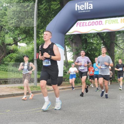 29.06.2025 - hella hamburg halbmarathon KatJ http://msf.ph/oto/8341532 29.06.2025 10:48:40 Zwischen KM18-KM19 1135, 1138, 1188, 1568, 5547 meine-sportfotos.de