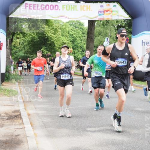 29.06.2025 - hella hamburg halbmarathon MichiJ http://msf.ph/oto/8341617 29.06.2025 10:40:10 Zwischen KM18-KM19 2208, 3715, 4065, 5378, 5638, 6481, 7896, 8273, 8587, 8651, 12135, 12321, 13032, 13211, 13289, 14805, 15643, 16320, 17198, 18901 meine-sportfotos.de