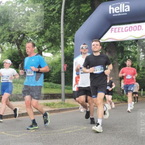 29.06.2025 - hella hamburg halbmarathon KatJ http://msf.ph/oto/8341670 29.06.2025 10:48:43 Zwischen KM18-KM19 1188, 1568, 1726, 1823, 2582, 5299, 5305, 5547, 7658, 8730 meine-sportfotos.de