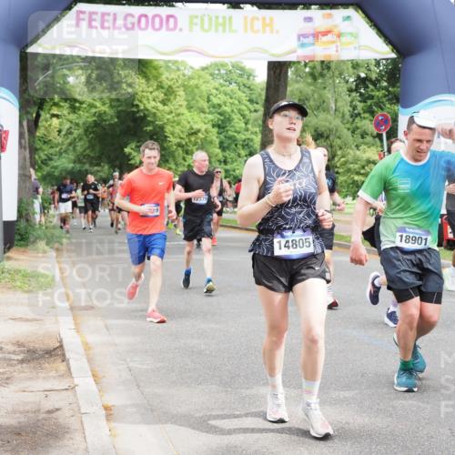 29.06.2025 - hella hamburg halbmarathon MichiJ http://msf.ph/oto/8341689 29.06.2025 10:40:11 Zwischen KM18-KM19 2208, 3715, 4065, 5378, 5638, 6481, 7896, 8273, 8587, 8651, 12135, 12321, 12379, 13032, 13211, 13289, 14805, 15643, 16320, 17198, 18729, 18901 meine-sportfotos.de