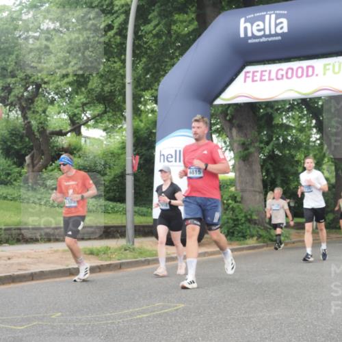 29.06.2025 - hella hamburg halbmarathon KatJ http://msf.ph/oto/8341742 29.06.2025 10:48:44 Zwischen KM18-KM19 1188, 1568, 1726, 1823, 2582, 5299, 5305, 5547, 7658, 8730 meine-sportfotos.de